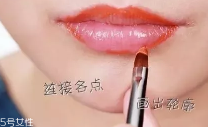 口紅干了嘴脫皮怎么辦？4步打造水潤雙唇