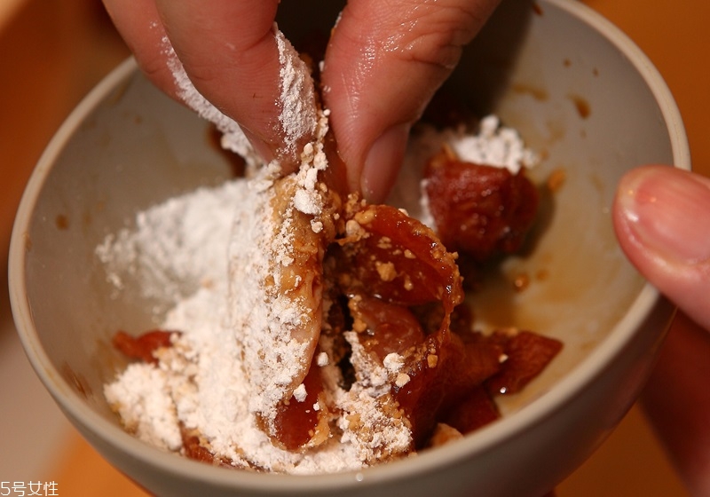 花椰菜的葉子能吃嗎 花椰菜葉子怎么吃 花椰菜的葉子能吃嗎 花椰菜葉子怎么吃