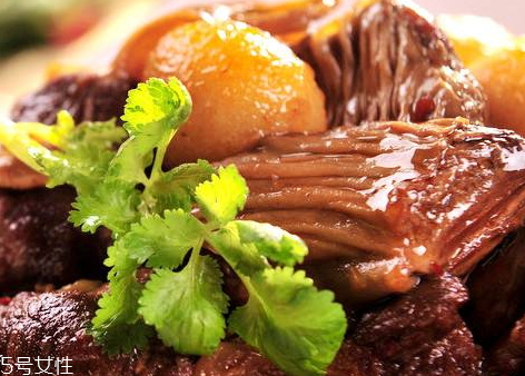 紅燒牛肉可以放蠔油嗎 當(dāng)然可以 紅燒牛肉可以放蠔油嗎 當(dāng)然可以