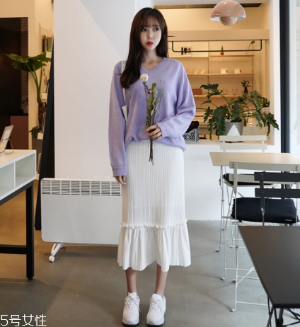 紫色毛衣怎么搭配？輕松駕馭流行色