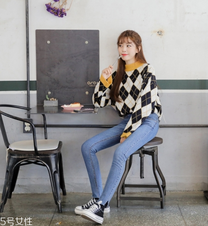 格子毛衣怎么搭配？盡顯減齡學(xué)院風(fēng)