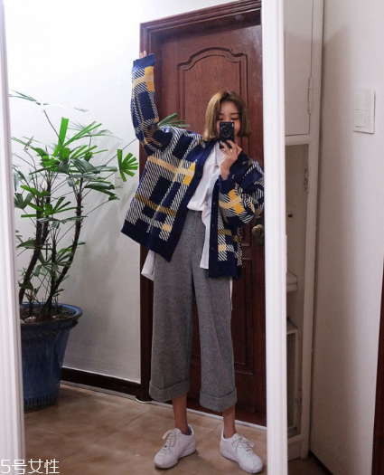 格子毛衣怎么搭配？盡顯減齡學(xué)院風(fēng)