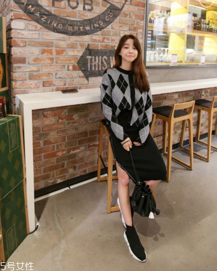 格子毛衣怎么搭配？盡顯減齡學(xué)院風(fēng)