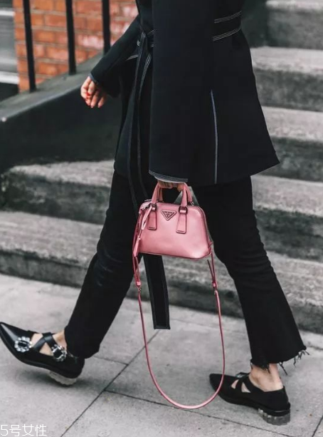 春天穿什么款式平底鞋好看？街拍達人都在穿這三雙