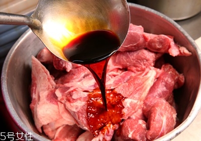 鹵排骨的做法及配料 2大美味關(guān)鍵 鹵排骨的做法及配料 2大美味關(guān)鍵