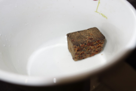 紅糖泡水喝有什么功效 補(bǔ)血益氣 紅糖泡水喝有什么功效 補(bǔ)血益氣