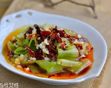 萵筍生吃好還是熟吃好？煮熟后維生素含量大大降低