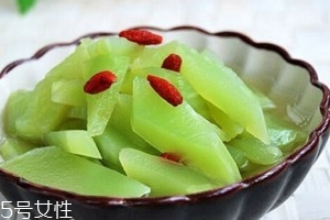 萵筍生吃好還是熟吃好？煮熟后維生素含量大大降低