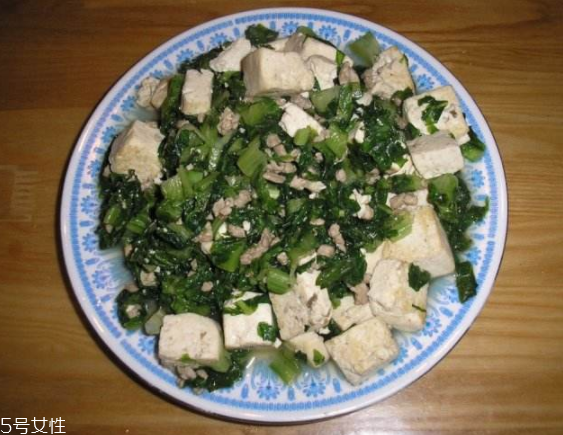 萵筍葉能蒸包子吃嗎？沒(méi)焯水會(huì)發(fā)苦