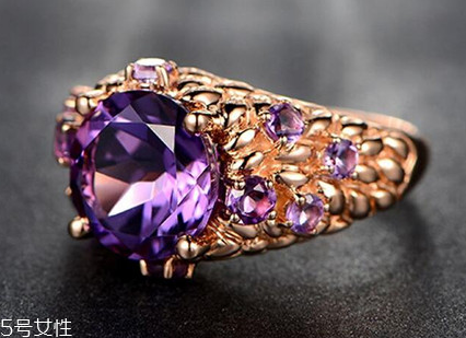 紫水晶戒指多少錢(qián)？普通款式兩百元左右