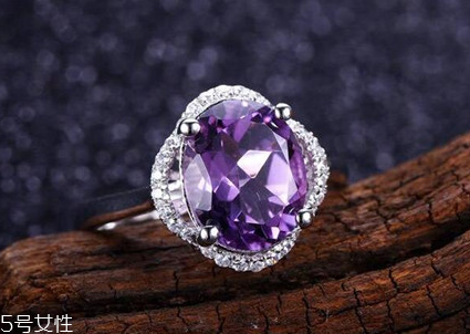 紫水晶戒指多少錢(qián)？普通款式兩百元左右