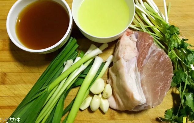 餃子餡用豬的哪塊肉好？前腿肉是餃子餡首選
