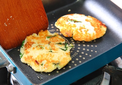 怎么用黃豆做豆?jié){、豆腐、豆腐腦