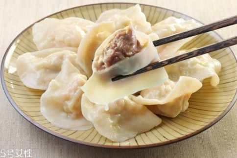 餃子皮怎么做最軟？4個(gè)小妙招讓餃子皮又軟又勁道