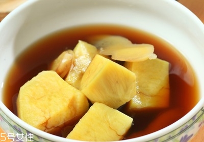 老姜和嫩姜功效的區(qū)別 不同姜的特點 老姜和嫩姜功效的區(qū)別 不同姜的特點