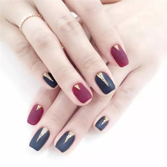 2018最流行的磨砂美甲新款式 磨砂美甲的最新火爆款式圖片 2018最流行的磨砂美甲新款式 磨砂美甲的最新火爆款式圖片