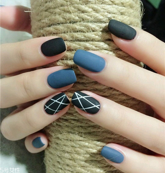 2018最流行的磨砂美甲新款式 磨砂美甲的最新火爆款式圖片 2018最流行的磨砂美甲新款式 磨砂美甲的最新火爆款式圖片