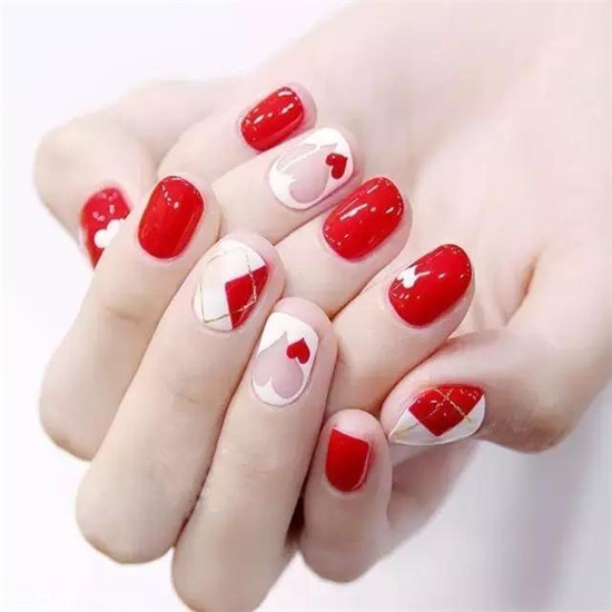 2022最流行的美甲什么顏色 2022簡(jiǎn)約大氣的美甲圖片 2022最流行的美甲什么顏色 2022簡(jiǎn)約大氣的美甲圖片