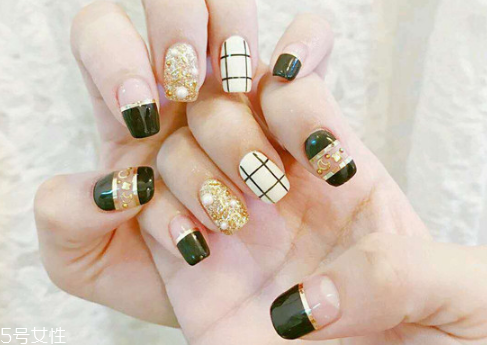 2022最流行的美甲什么顏色 2022簡(jiǎn)約大氣的美甲圖片 2022最流行的美甲什么顏色 2022簡(jiǎn)約大氣的美甲圖片