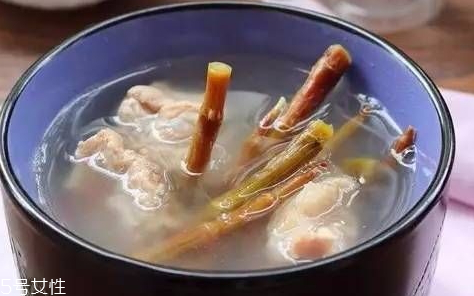 石斛可以和雞煲湯嗎 極具有滋補(bǔ)功效 石斛可以和雞煲湯嗎 極具有滋補(bǔ)功效