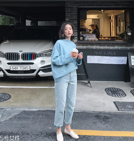 牛仔褲顯腿粗嗎？選擇適合的款式