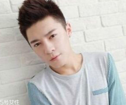 男士怎么樣設(shè)計發(fā)型好看？4款帥氣穩(wěn)重發(fā)型