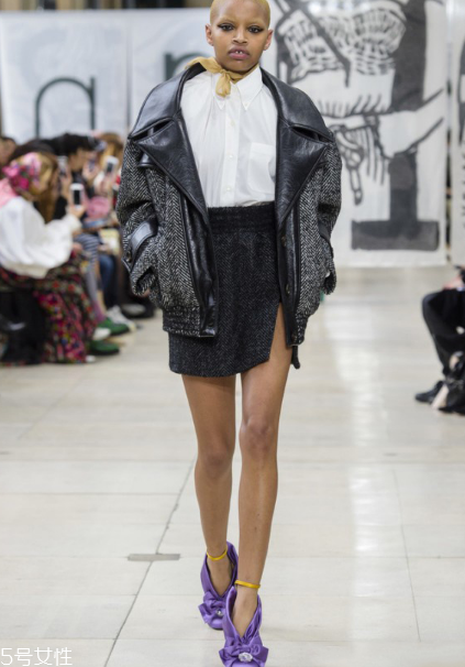 miumiu2018秋冬系列好看嗎_有哪些款式？