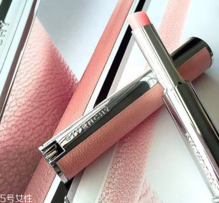 變色潤唇膏有害嗎？好的品牌孕婦都能用