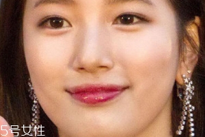 玻璃唇怎么畫好看？這么畫唇妝少女感十足