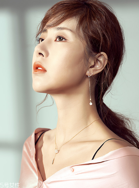 2022年流行什么項(xiàng)鏈？散發(fā)誘人頸間風(fēng)情