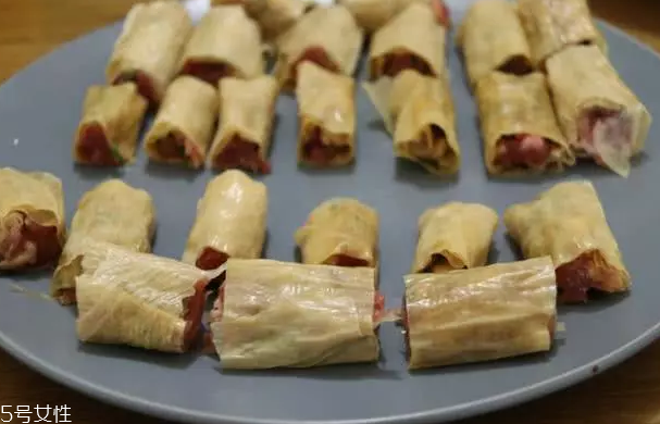 豆腐皮能油炸嗎？火候太猛容易炸糊