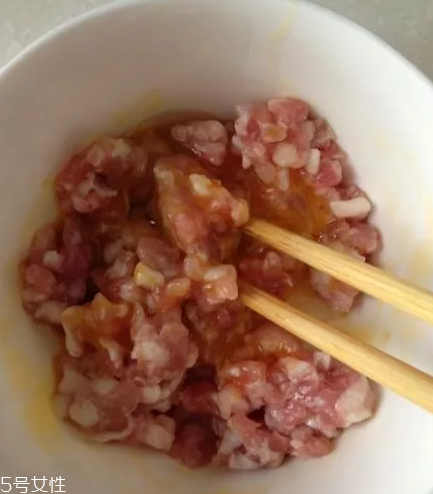 豆腐皮能油炸嗎？火候太猛容易炸糊