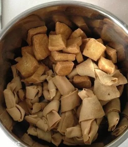 豆腐皮能油炸嗎？火候太猛容易炸糊