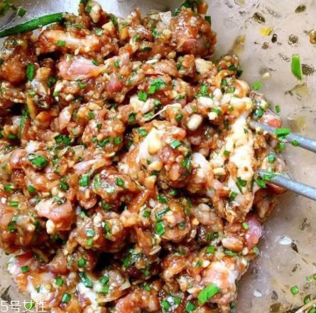 豆腐皮能油炸嗎？火候太猛容易炸糊