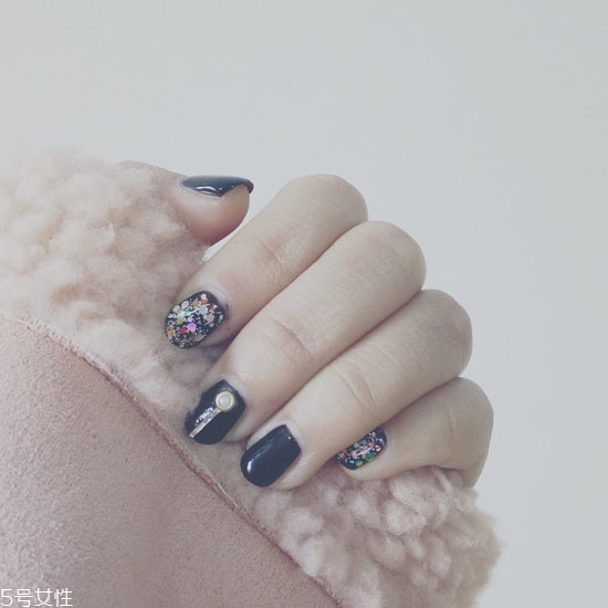 深色美甲圖片2022款式 美甲圖片2022款式顯氣質(zhì) 深色美甲圖片2022款式 美甲圖片2022款式顯氣質(zhì)