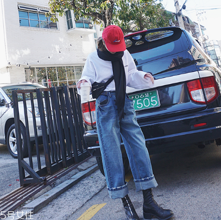 牛仔褲把白衣服染色了怎么辦？