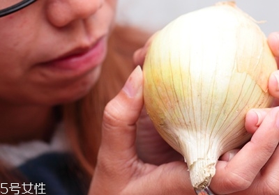 洋蔥怎么處理 洋蔥的處理技巧 洋蔥怎么處理 洋蔥的處理技巧