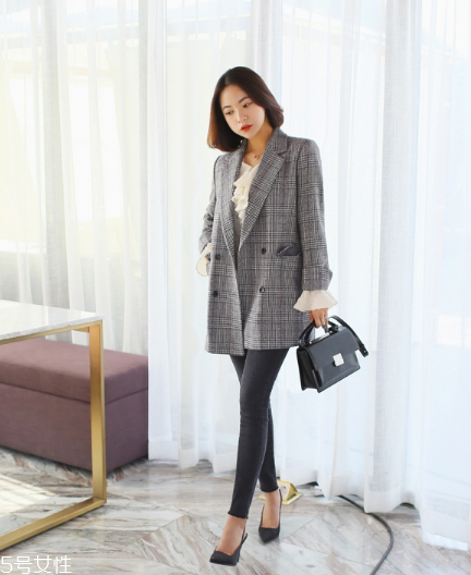 雙排扣西裝怎么搭配？盡顯帥氣女王范兒