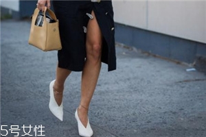 v口鞋怎么搭配？女人味十足的穿搭