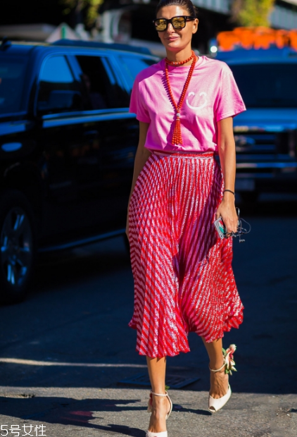 魚嘴高跟鞋怎么搭配？若隱若現(xiàn)的性感趾間