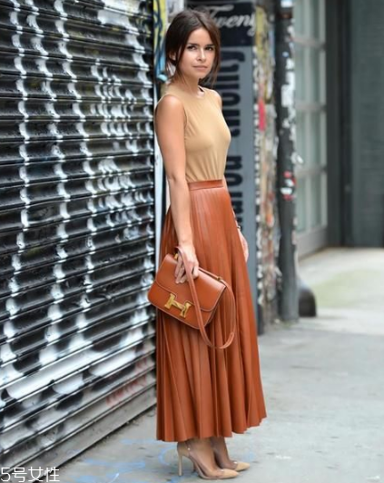 裸色高跟鞋怎么搭配？讓你優(yōu)雅又時髦