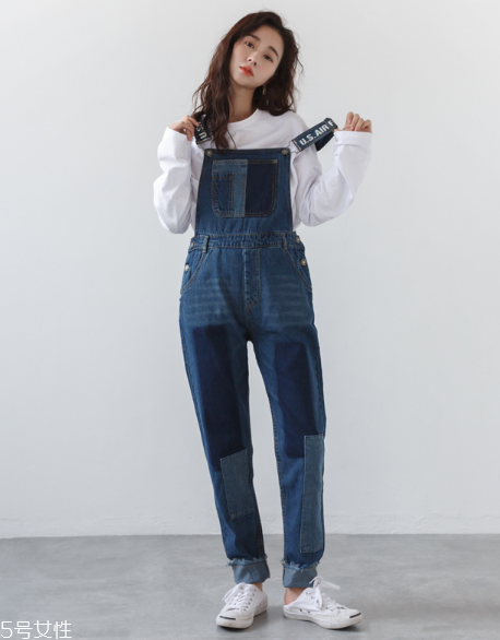 拼色牛仔褲什么樣的好看？這三款最時(shí)髦