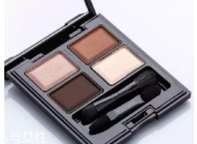 單眼皮如何畫眼影？亮色眼影會制造車禍現(xiàn)場