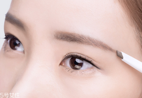 適合學(xué)生黨的自然眉筆推薦 新手修眉畫(huà)眉教程