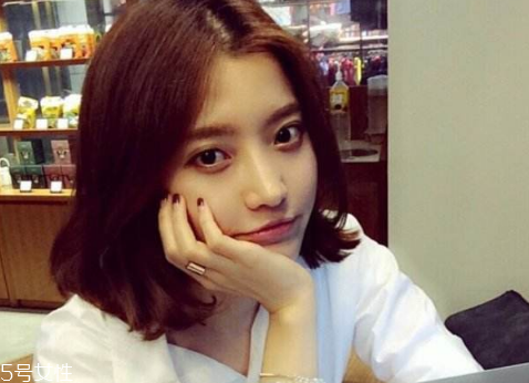 化妝品過(guò)敏臉腫了了怎么辦 立即停止化妝