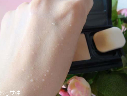 迪奧凝脂恒久粉餅好用嗎？輕薄持久適合春夏