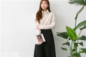 黑色長裙搭配什么上衣？自帶顯瘦效果