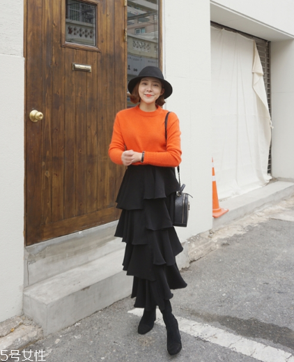 黑色長裙搭配什么上衣？自帶顯瘦效果