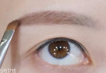 眉毛短怎么變長(zhǎng)？畫(huà)眉大法拯救短眉星人