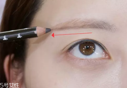 眉毛短怎么變長(zhǎng)？畫(huà)眉大法拯救短眉星人